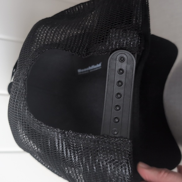 NWT Urban Roundnet Snapback Trucker Hat, French Sports Complex, Unisex, One Size - Picture 3 of 6